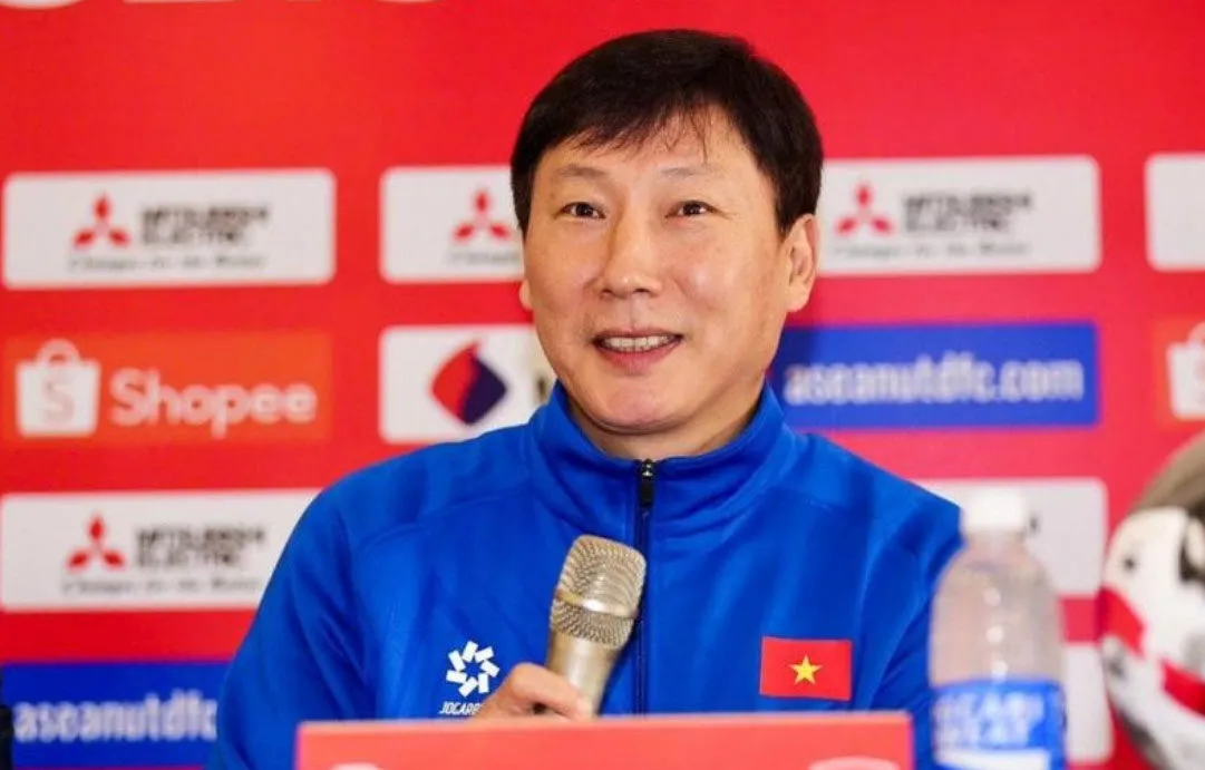 HLV Kim Sang Sik đặt mục tiêu dự World Cup 2030